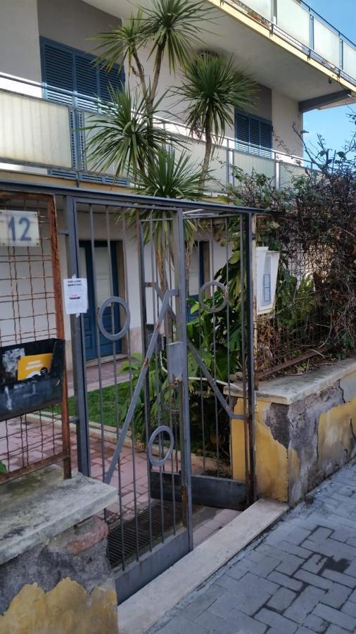Hotel Tora House CTA Exterior foto